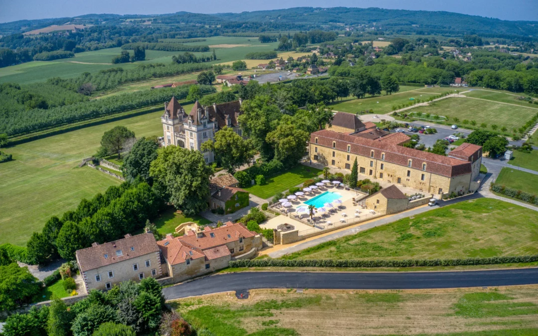 Du rucher au château : quand le miel artisanal du Périgord s’invite au Domaine de Monrecour